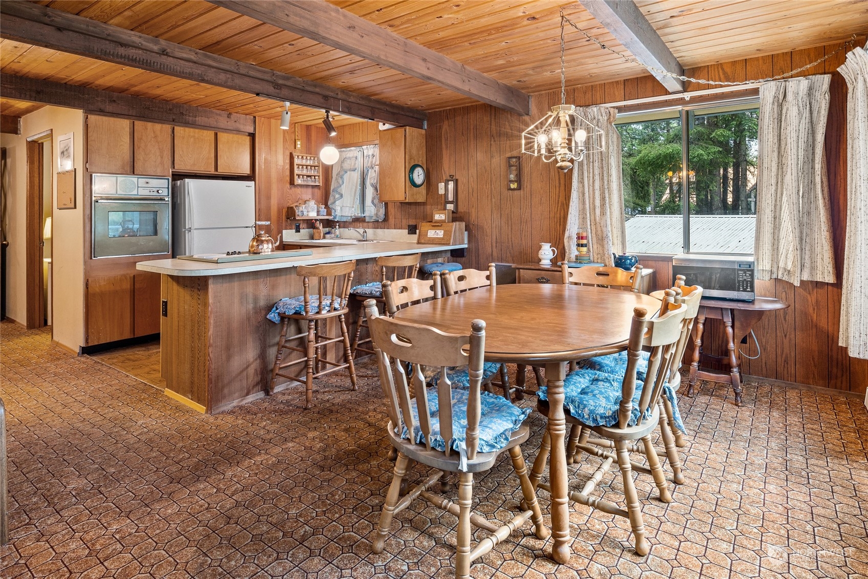 400 Highland Loop Property Photo 7