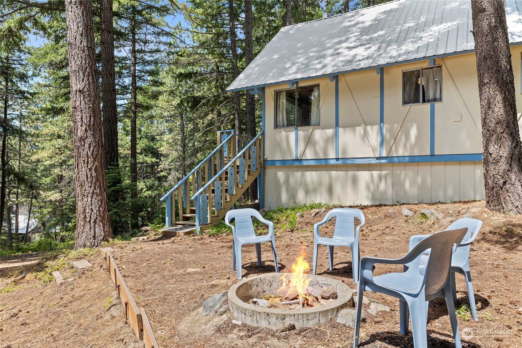 400 Highland Loop Property Photo 26
