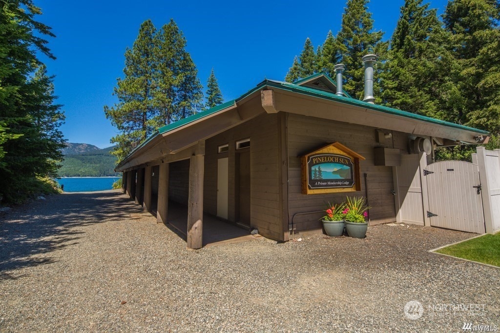 400 Highland Loop Property Photo 33