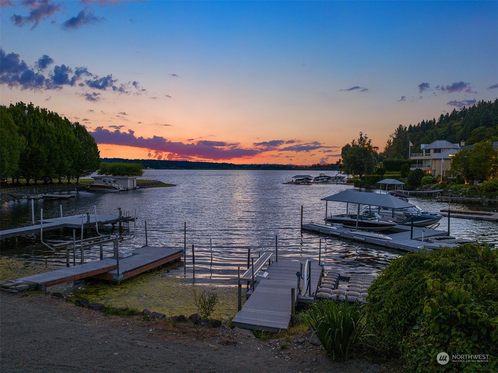 3525 E Lake Sammamish Shore Lane Property Photo 4