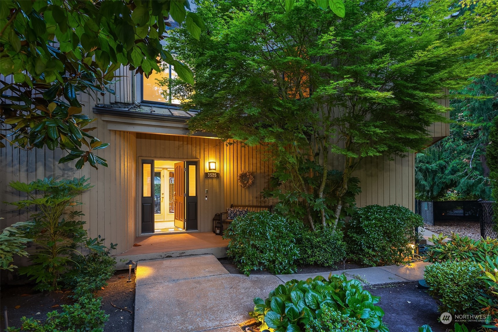 3525 E Lake Sammamish Shore Lane Property Photo 7