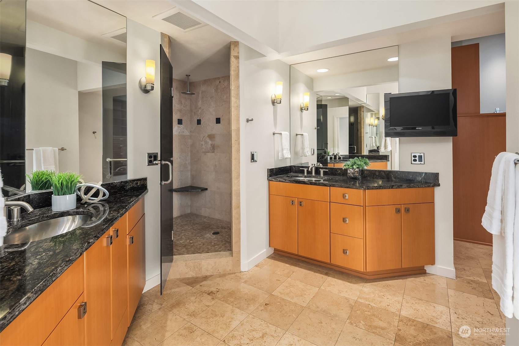 3525 E Lake Sammamish Shore Lane Property Photo 35