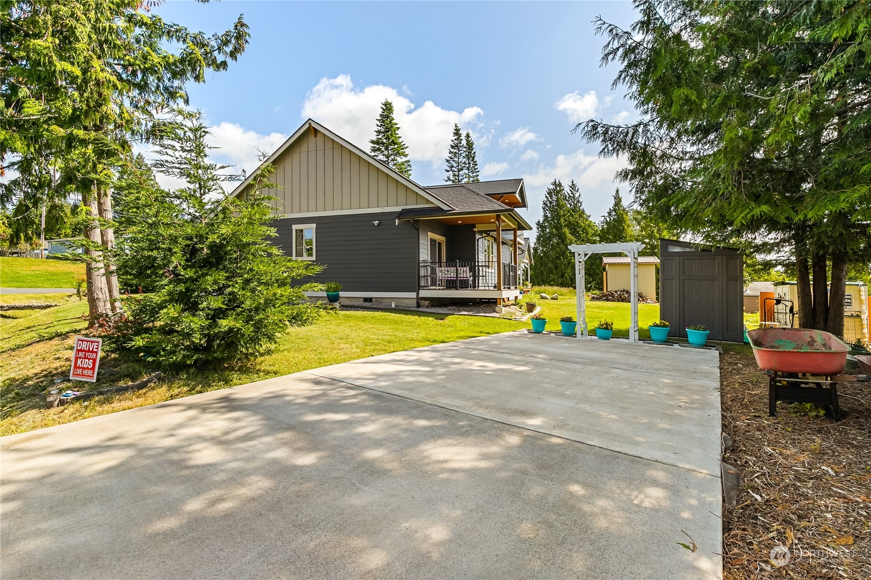 4460 Moresby Way Property Photo 32