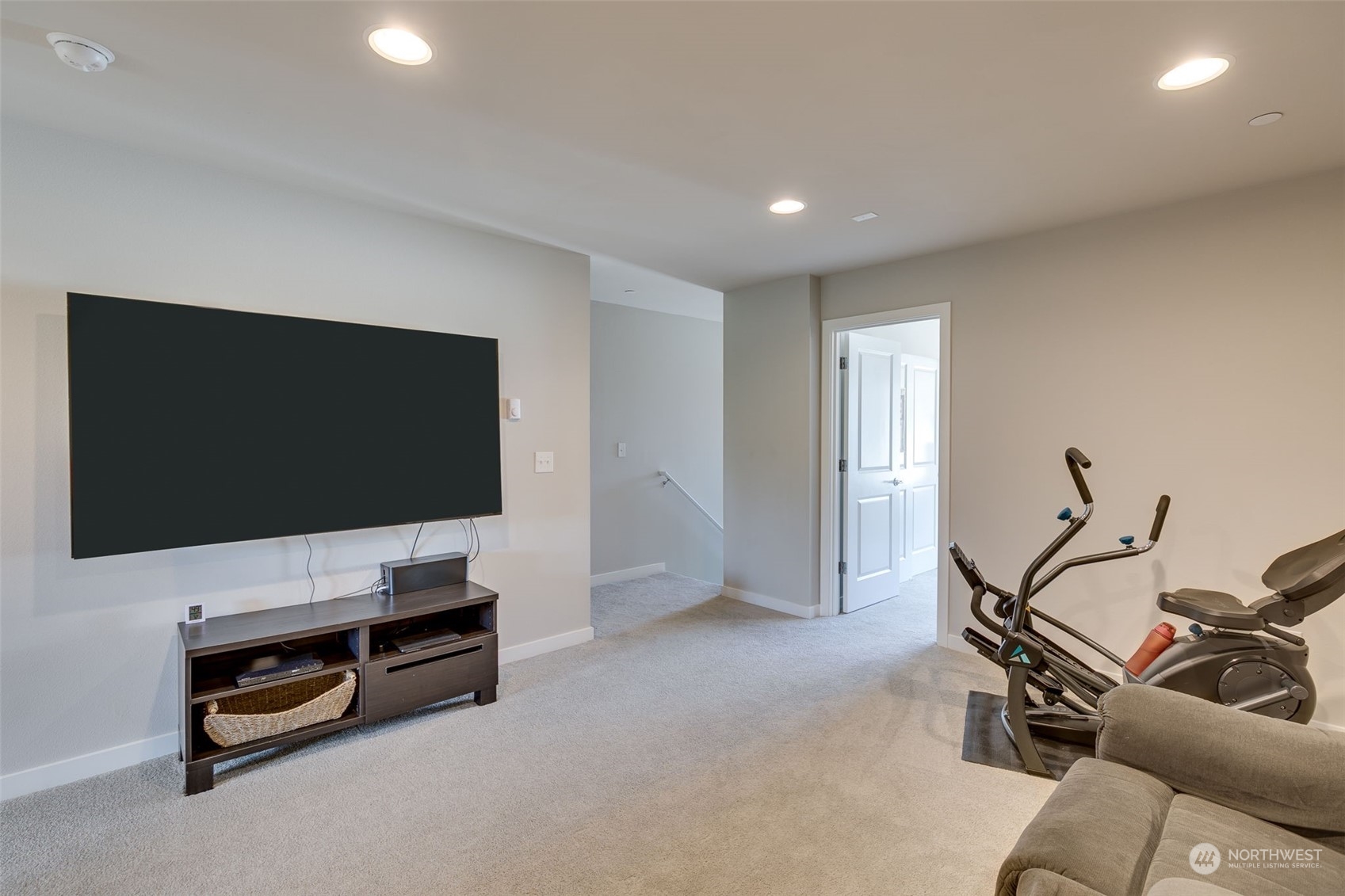 14715 Admiralty Way A3 Property Photo 15