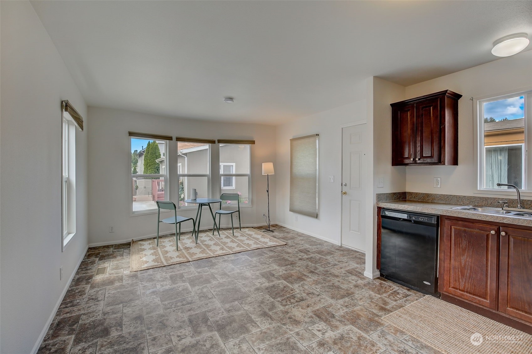15266 Pine Drive Property Photo 5