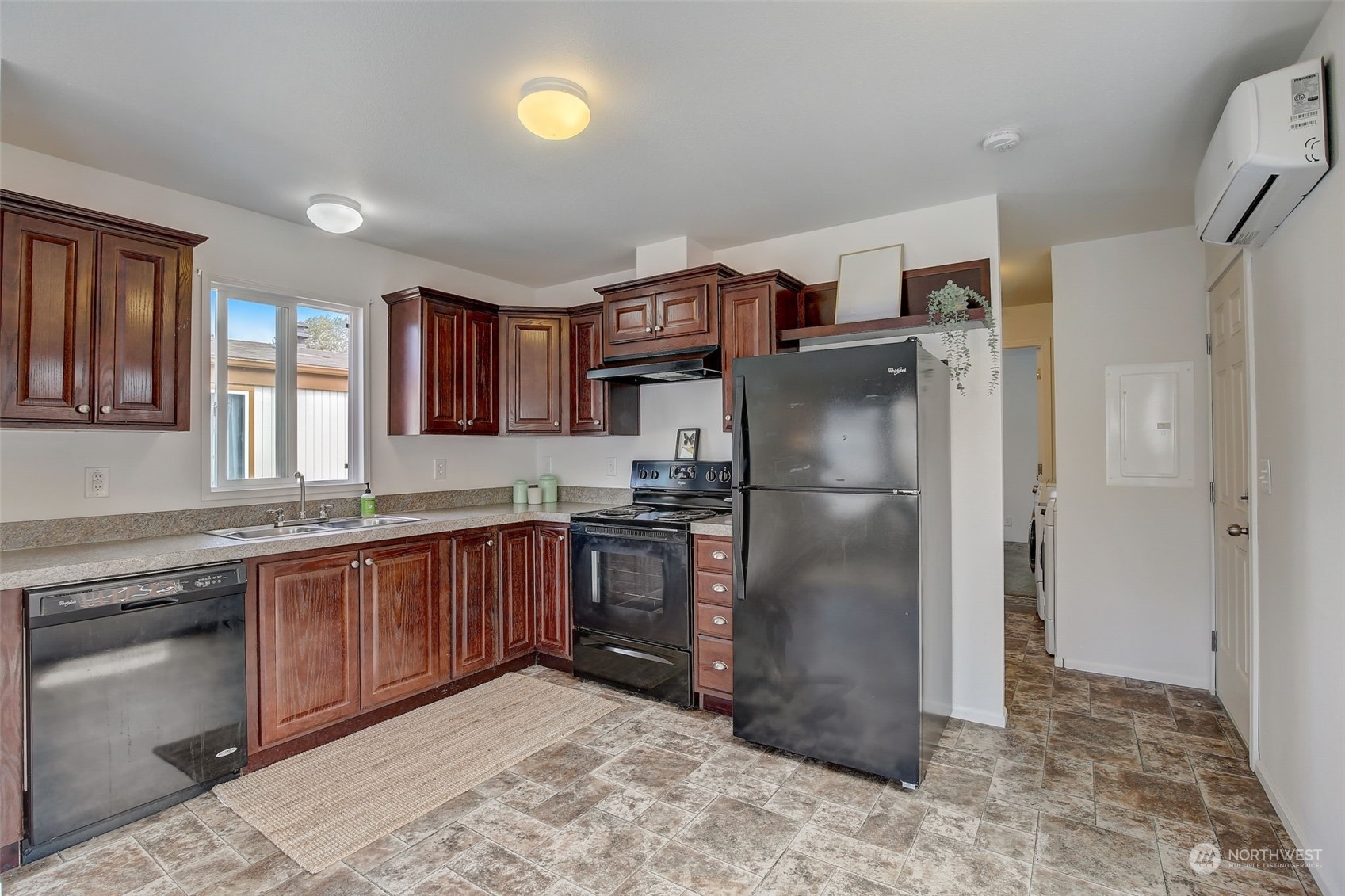 15266 Pine Drive Property Photo 6