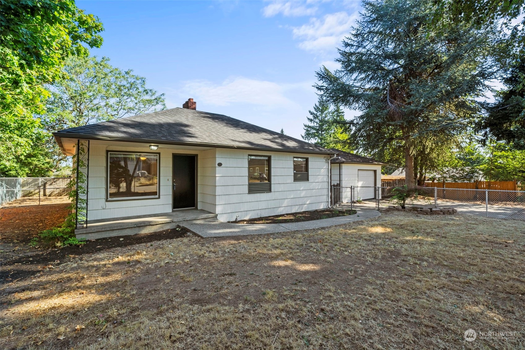 1619 66 Street Property Photo