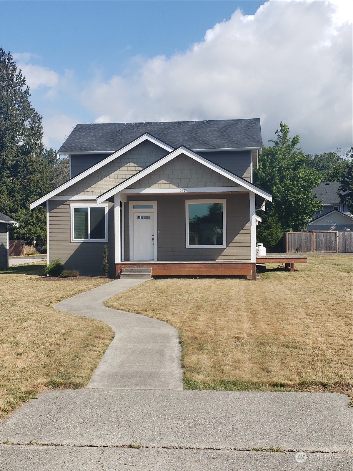578 D Street Property Photo 1