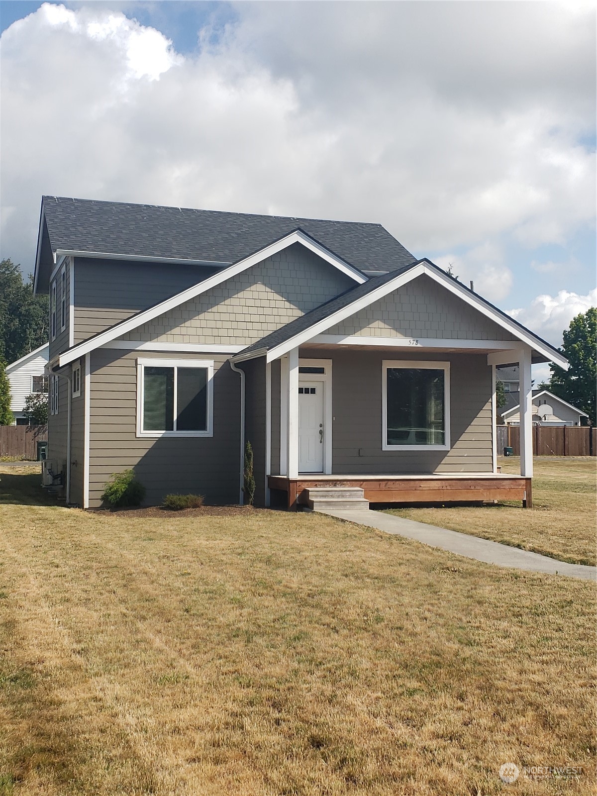 578 D Street Property Photo 2