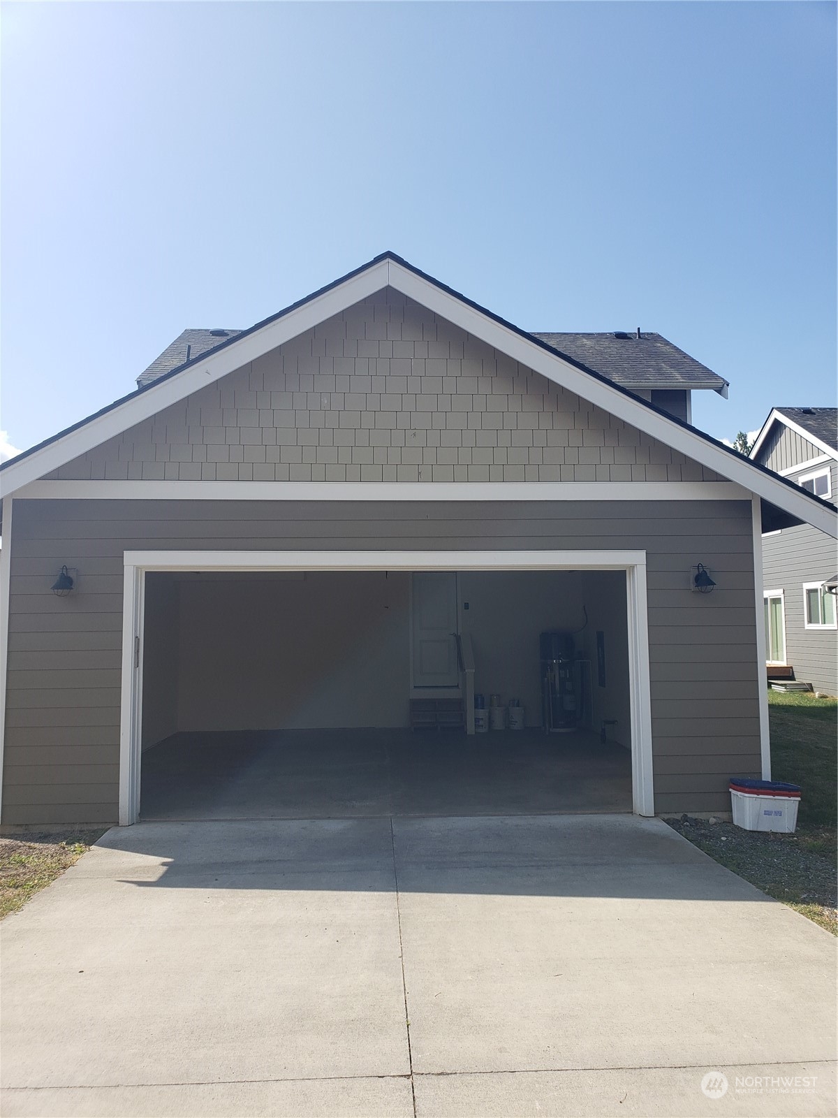578 D Street Property Photo 6