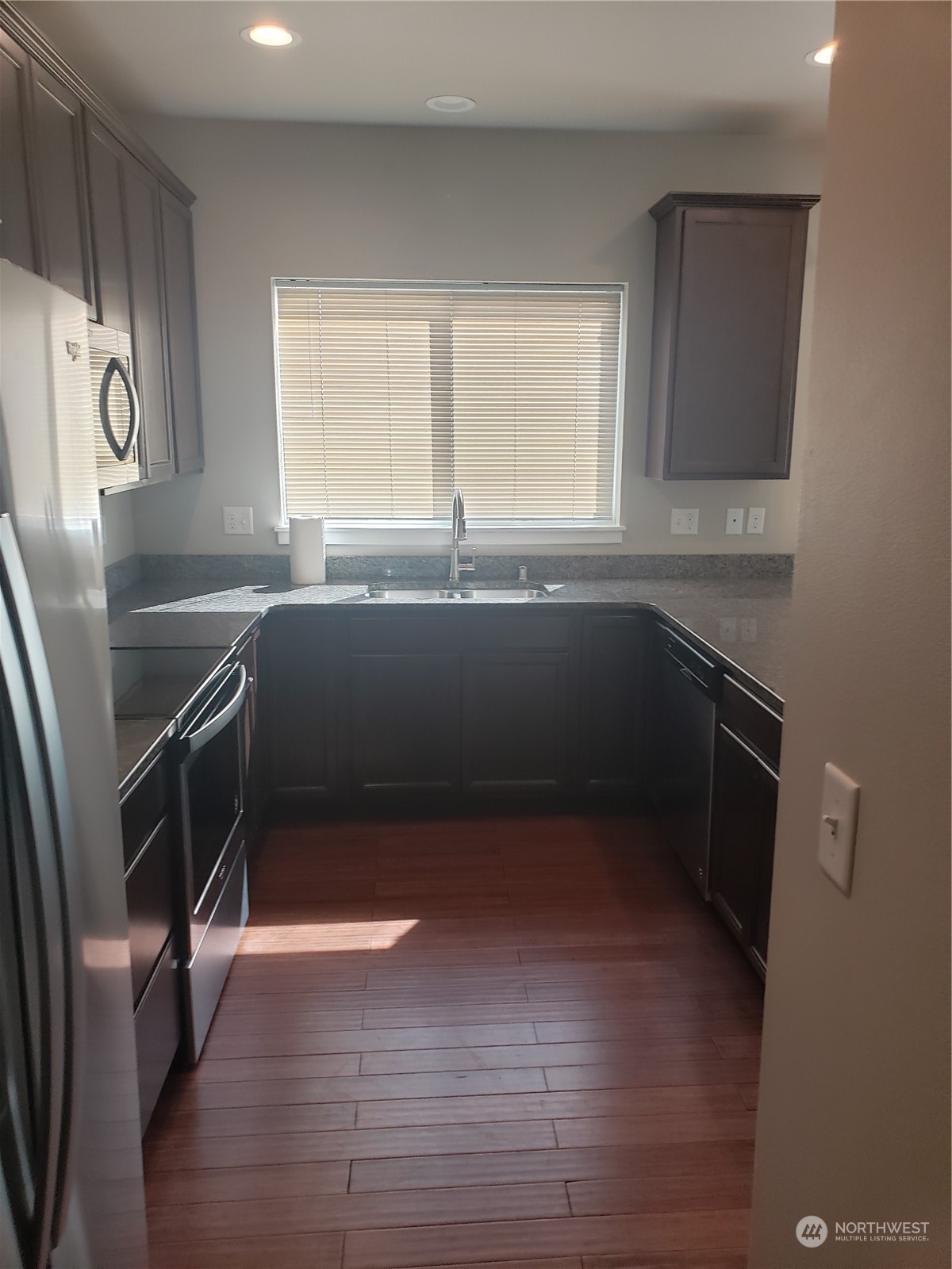578 D Street Property Photo 8
