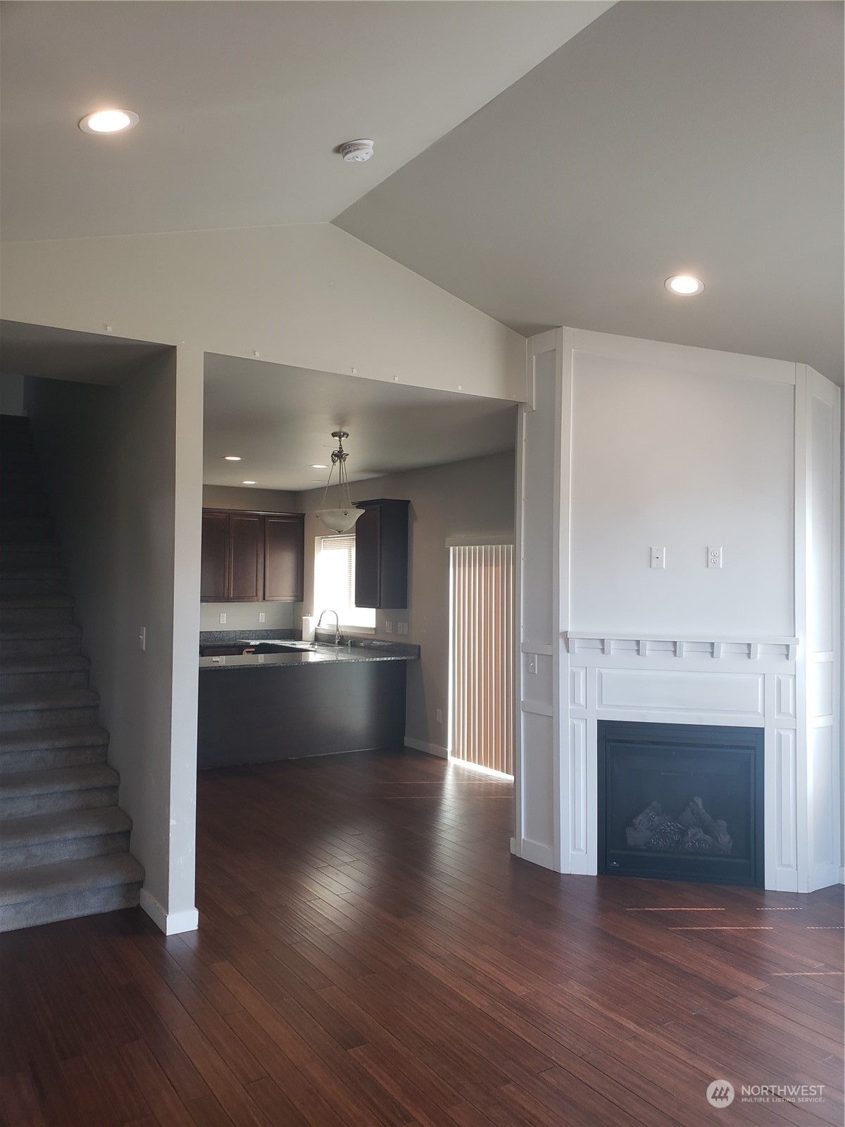 578 D Street Property Photo 10