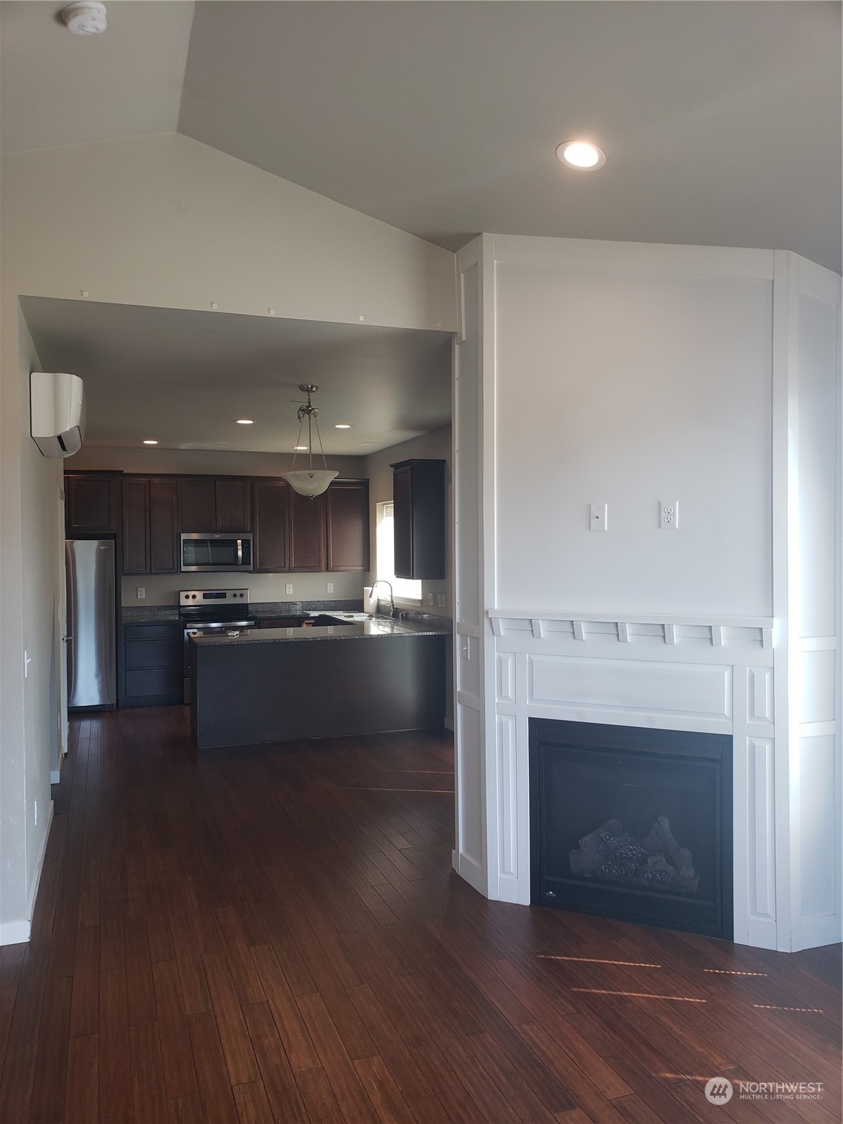 578 D Street Property Photo 12