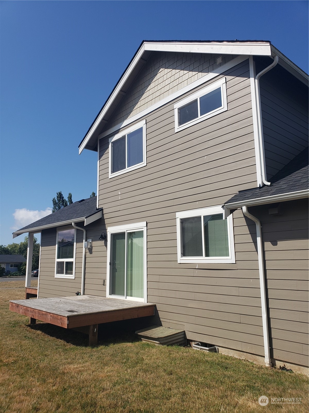 578 D Street Property Photo 15