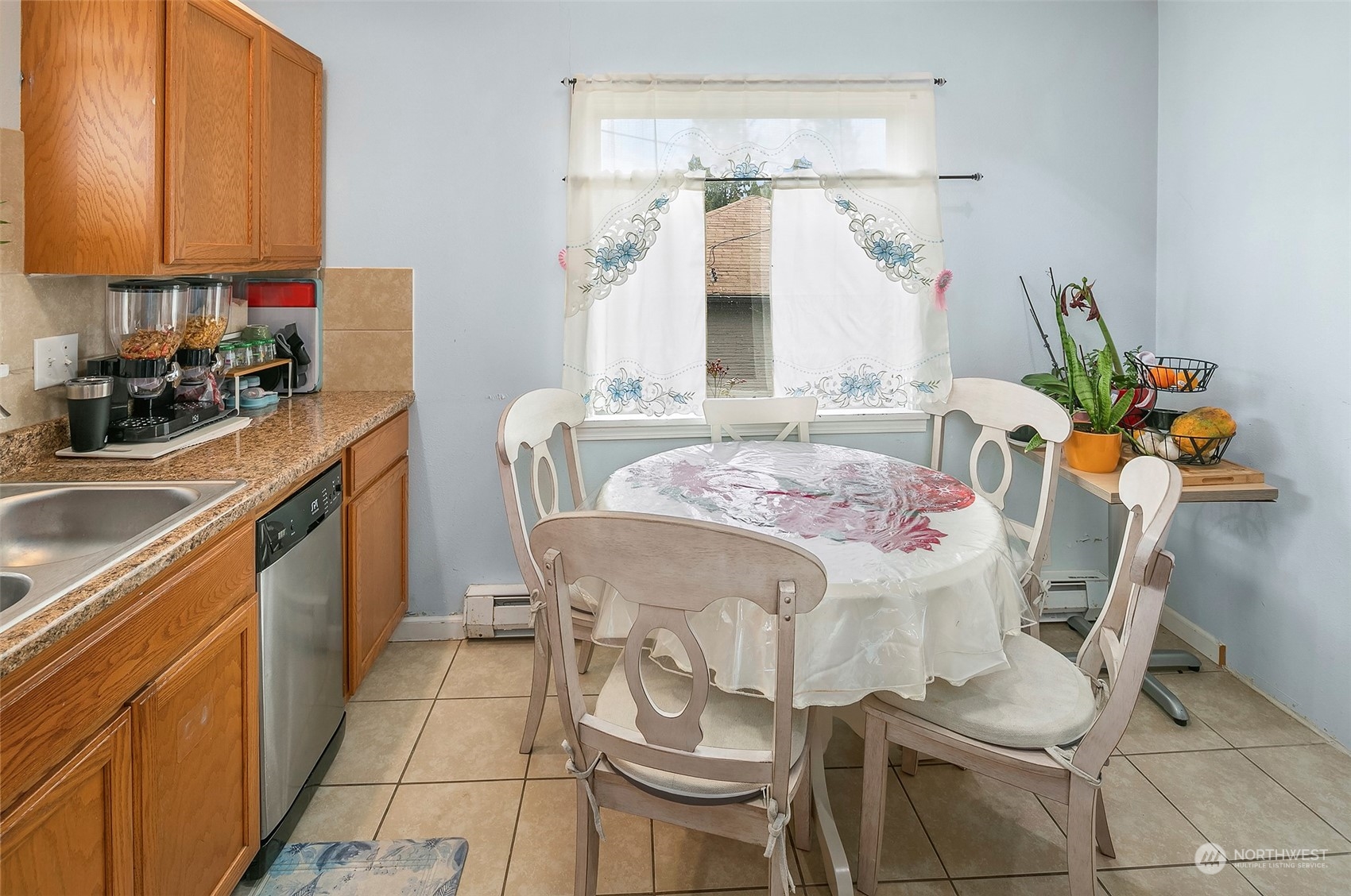 264 Taylor Avenue Property Photo 6