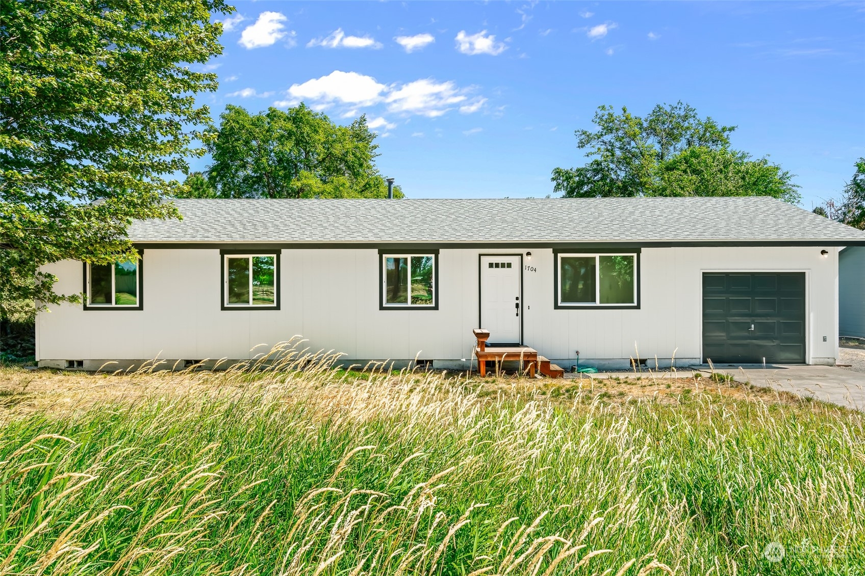 1704 Brooklane Property Photo