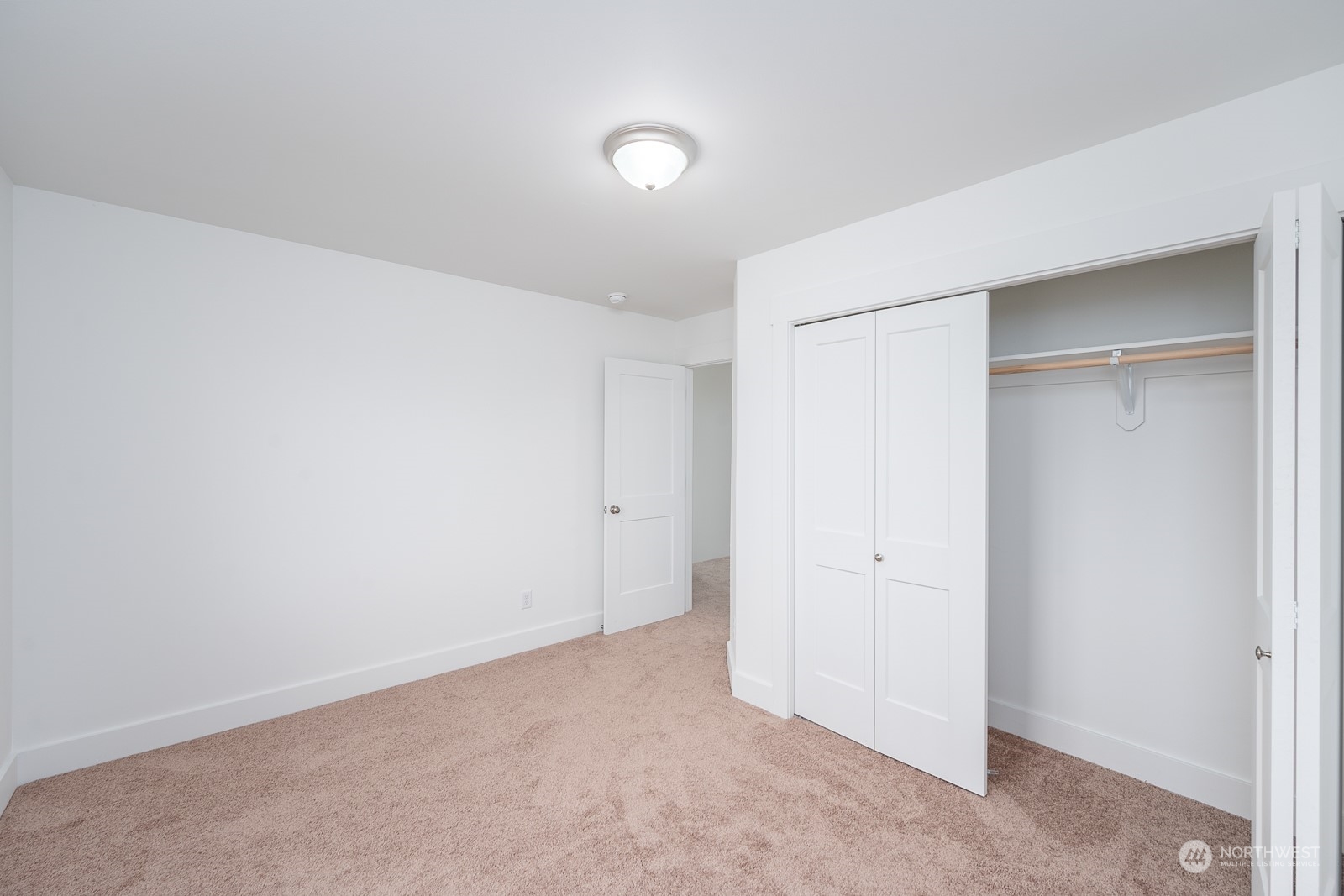 513 515 S Pine Avenue Property Photo 32