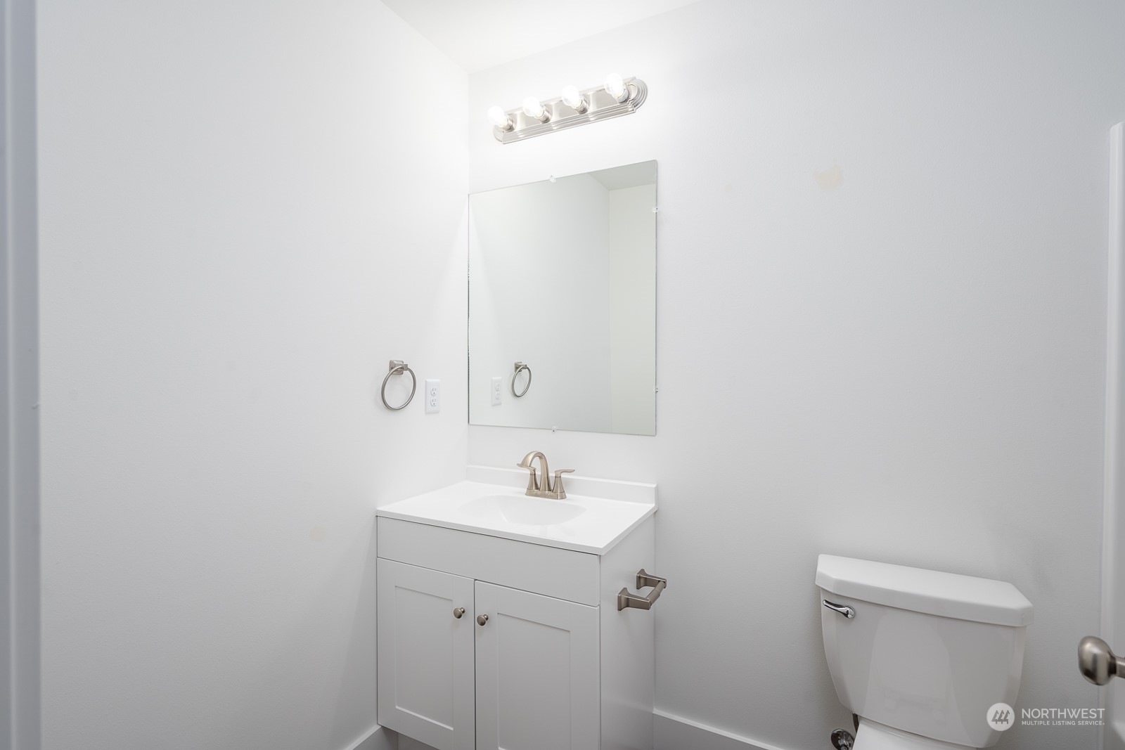 513 515 S Pine Avenue Property Photo 35