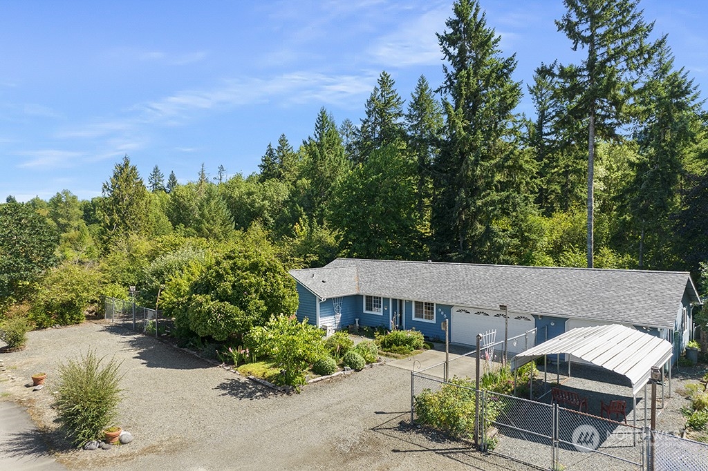 985 Washington Avenue Property Photo