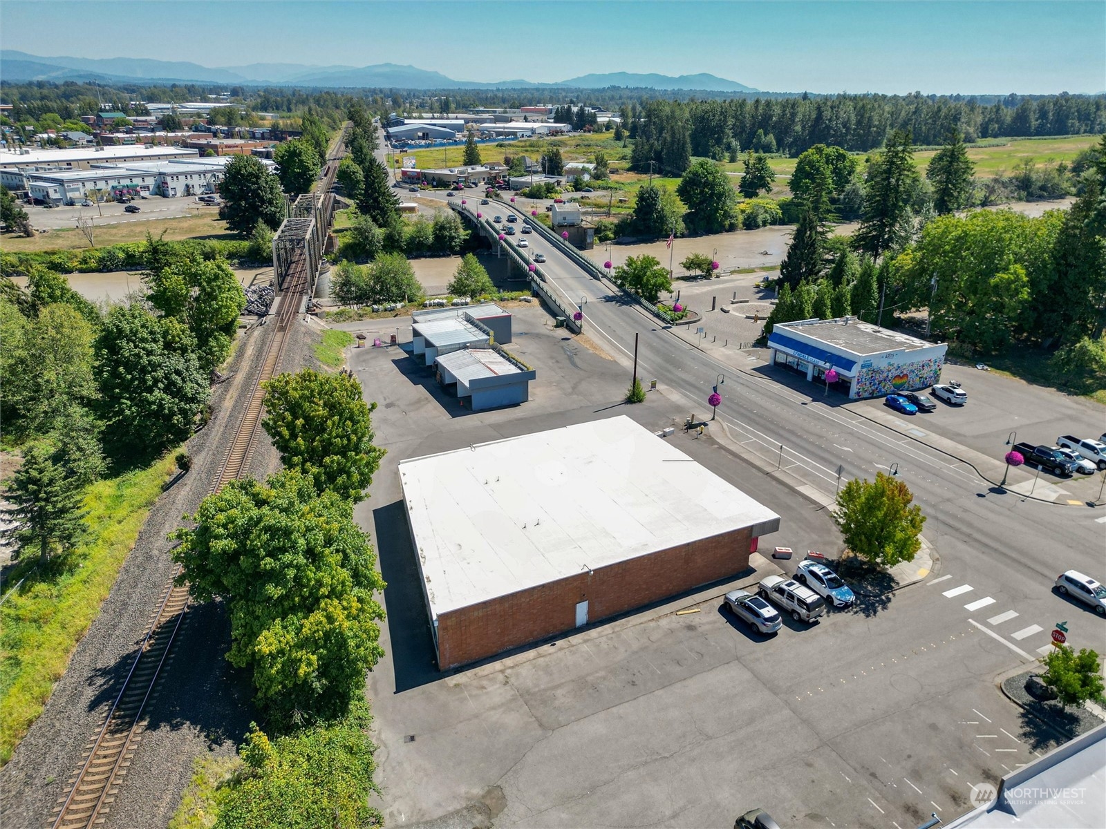 1990 Main Street Property Photo 2