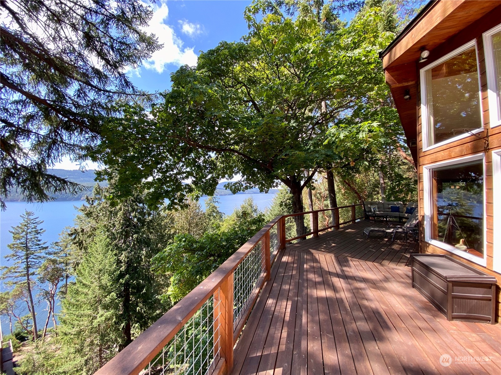 1373 Palisades Drive Property Photo