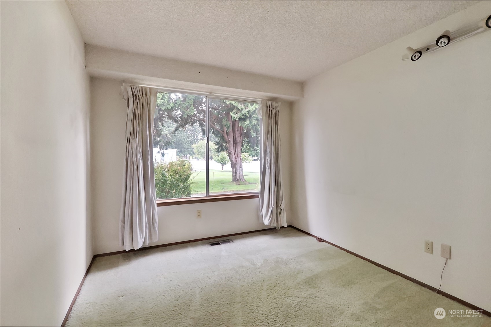 8610 Sw Onyx Dr. C Property Photo 11