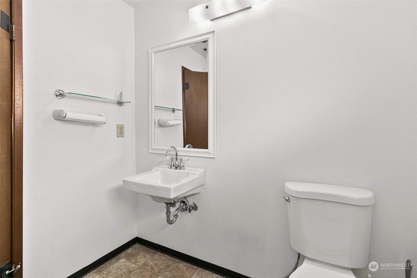2612 Pacific Highway A2 Property Photo 18