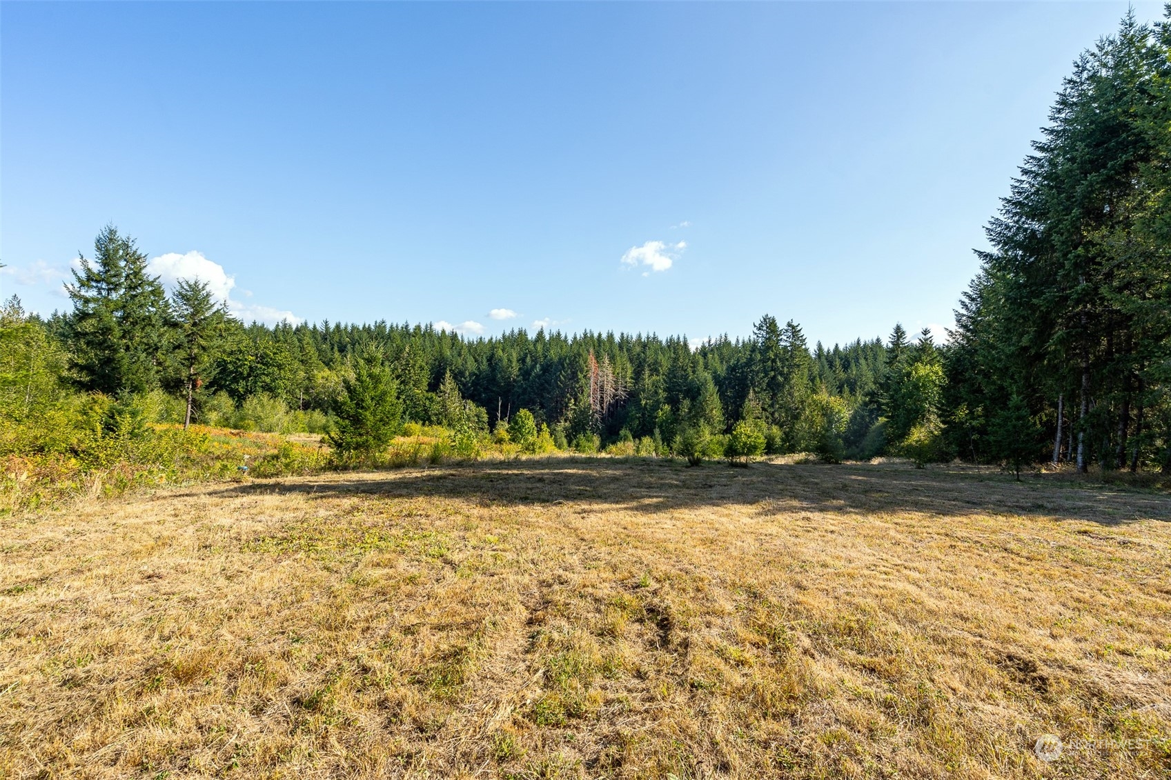 465 29 Sargent Road Property Photo 2