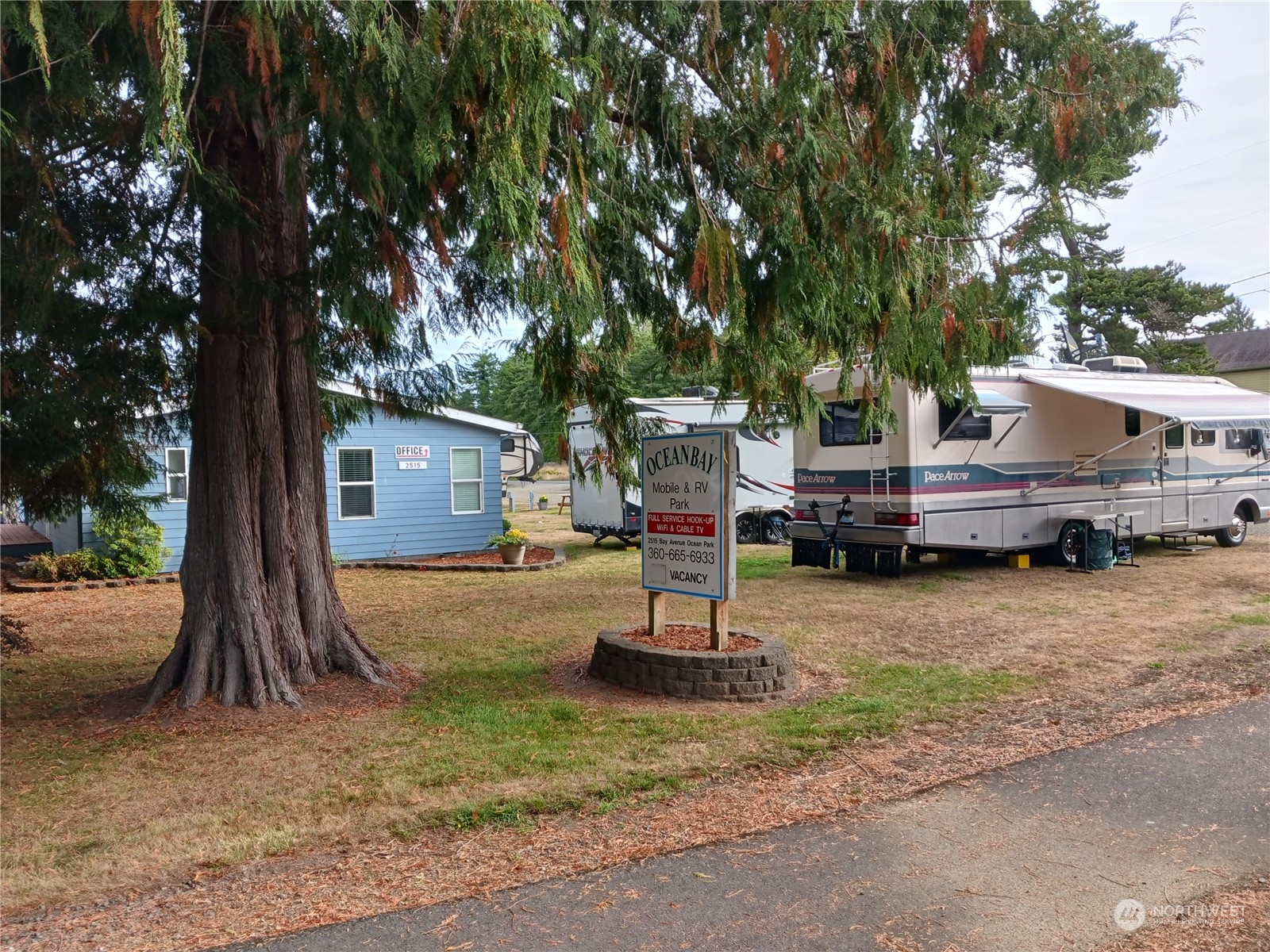 2515 Bay Avenue Property Photo 1