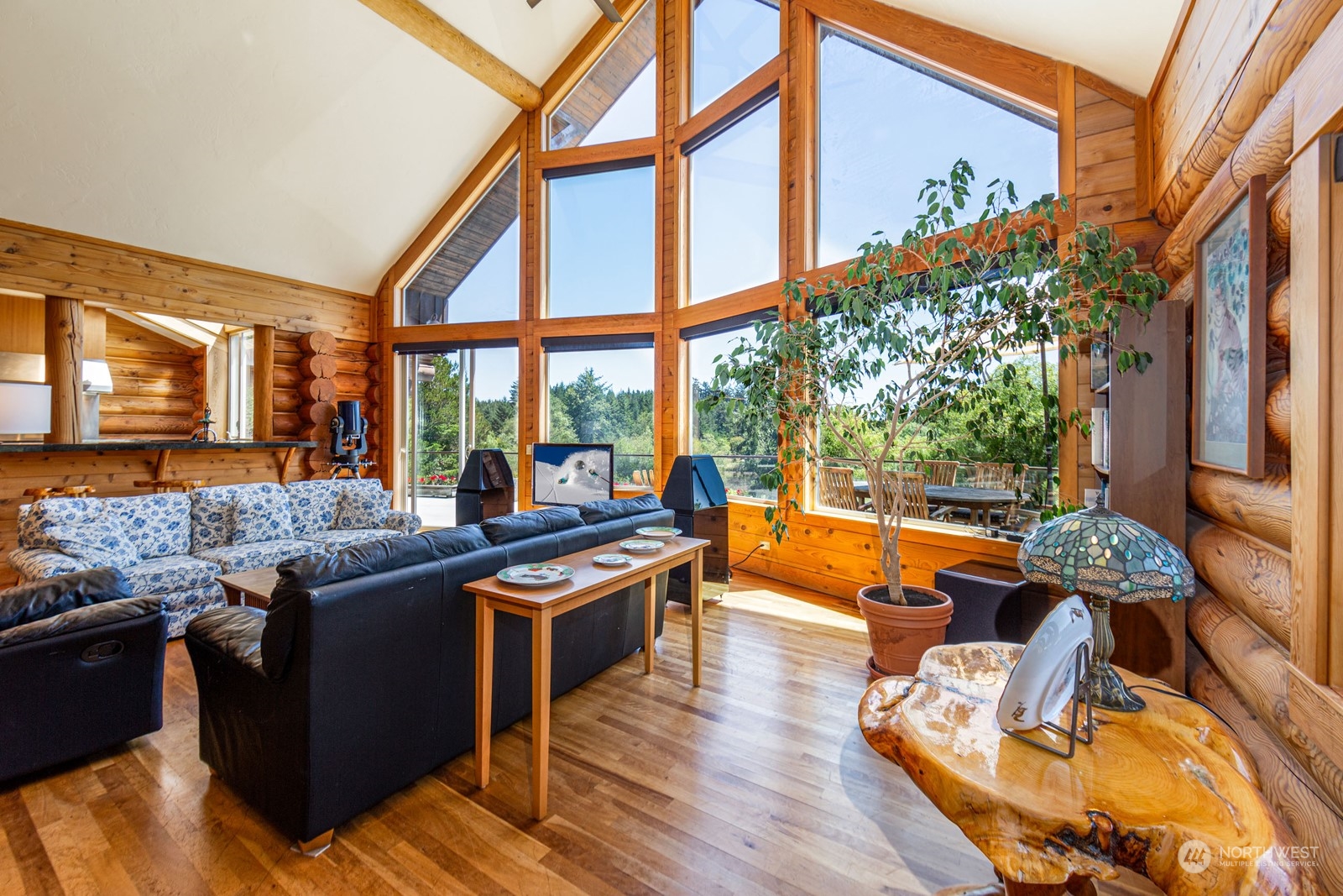 1738 Lampard Road Property Photo 4