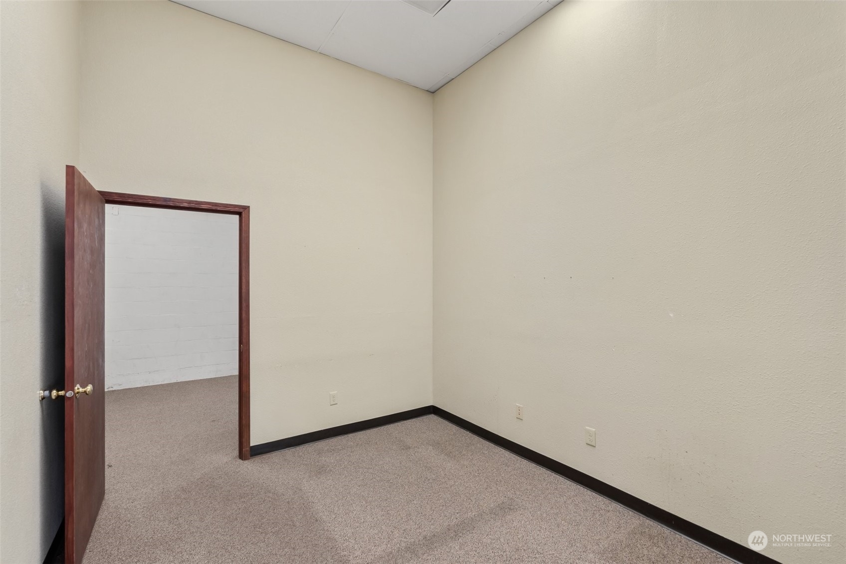 400 E Wishkah Street Property Photo 21