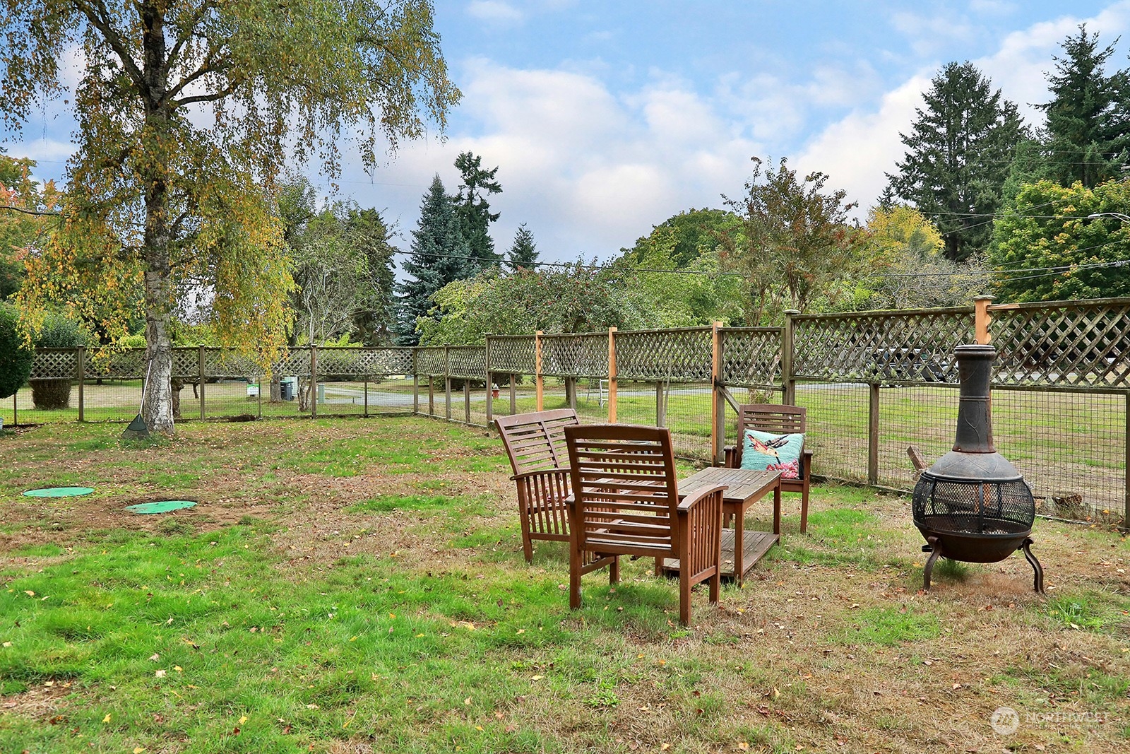 321 Edgecliff Drive Property Photo 10