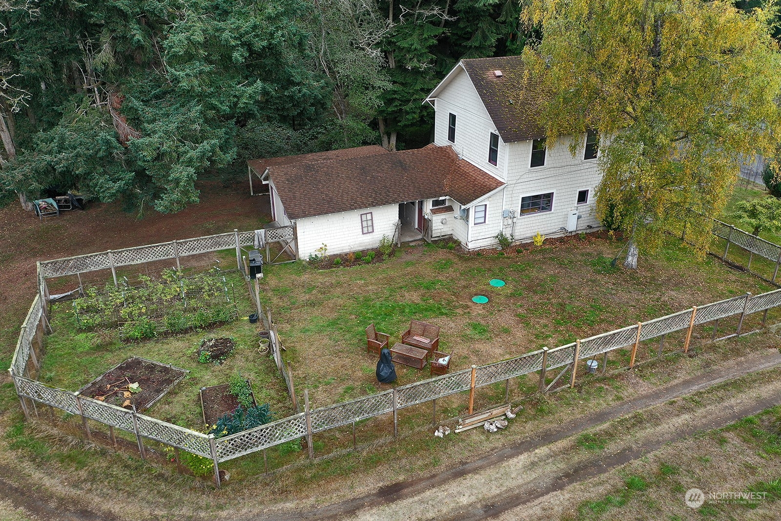 321 Edgecliff Drive Property Photo 33