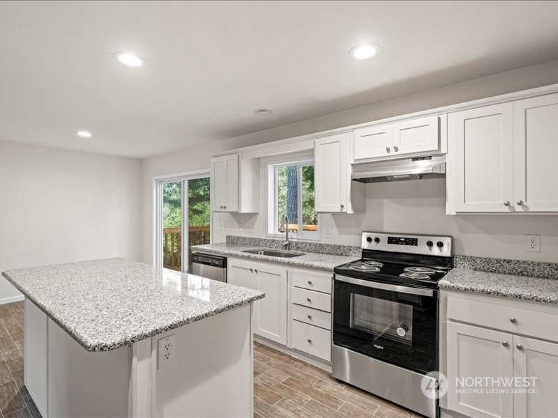 670 E Wilson Way Property Photo 6