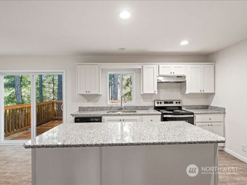 670 E Wilson Way Property Photo 8