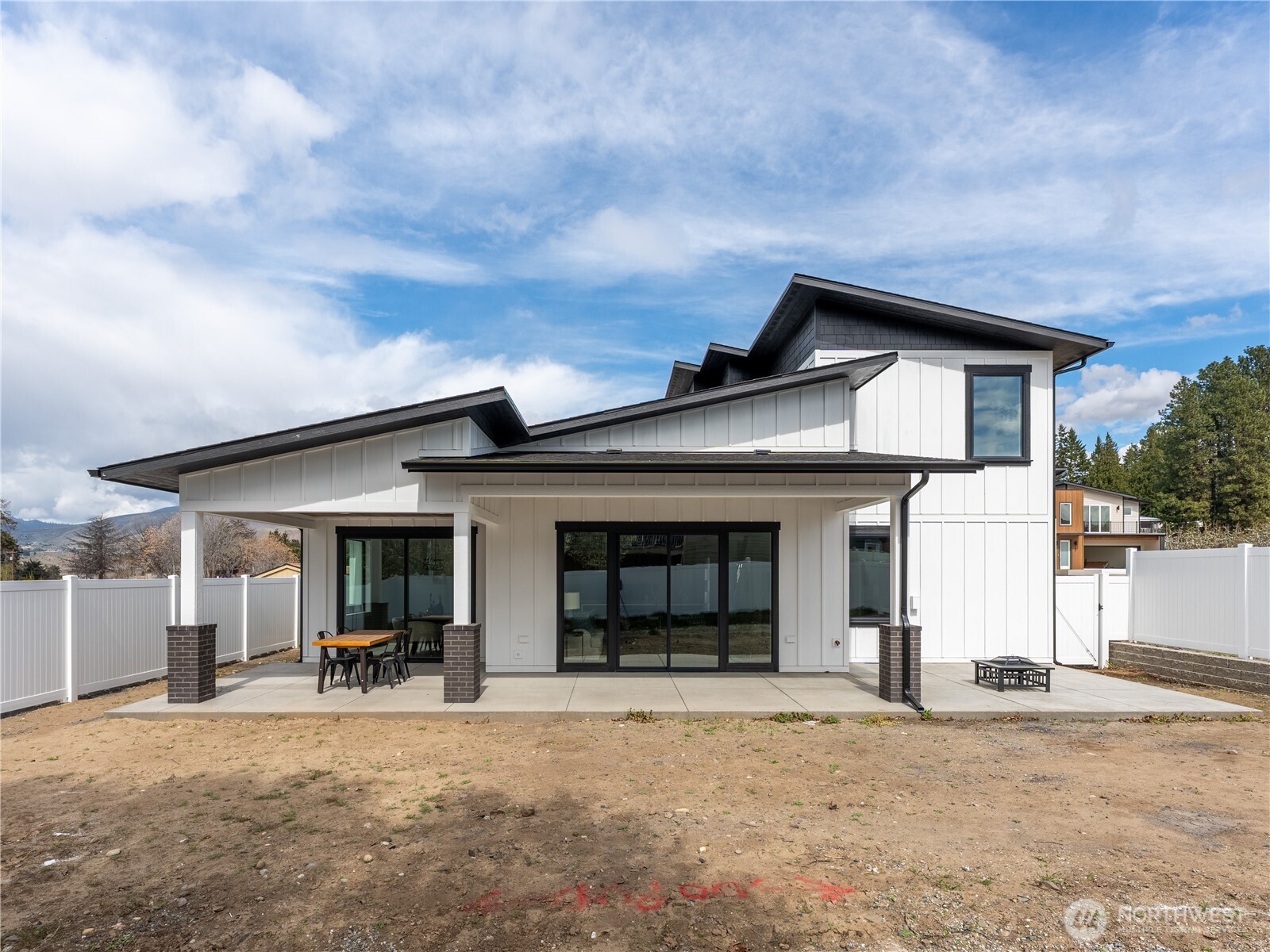 126 Chadwick St Property Photo 2