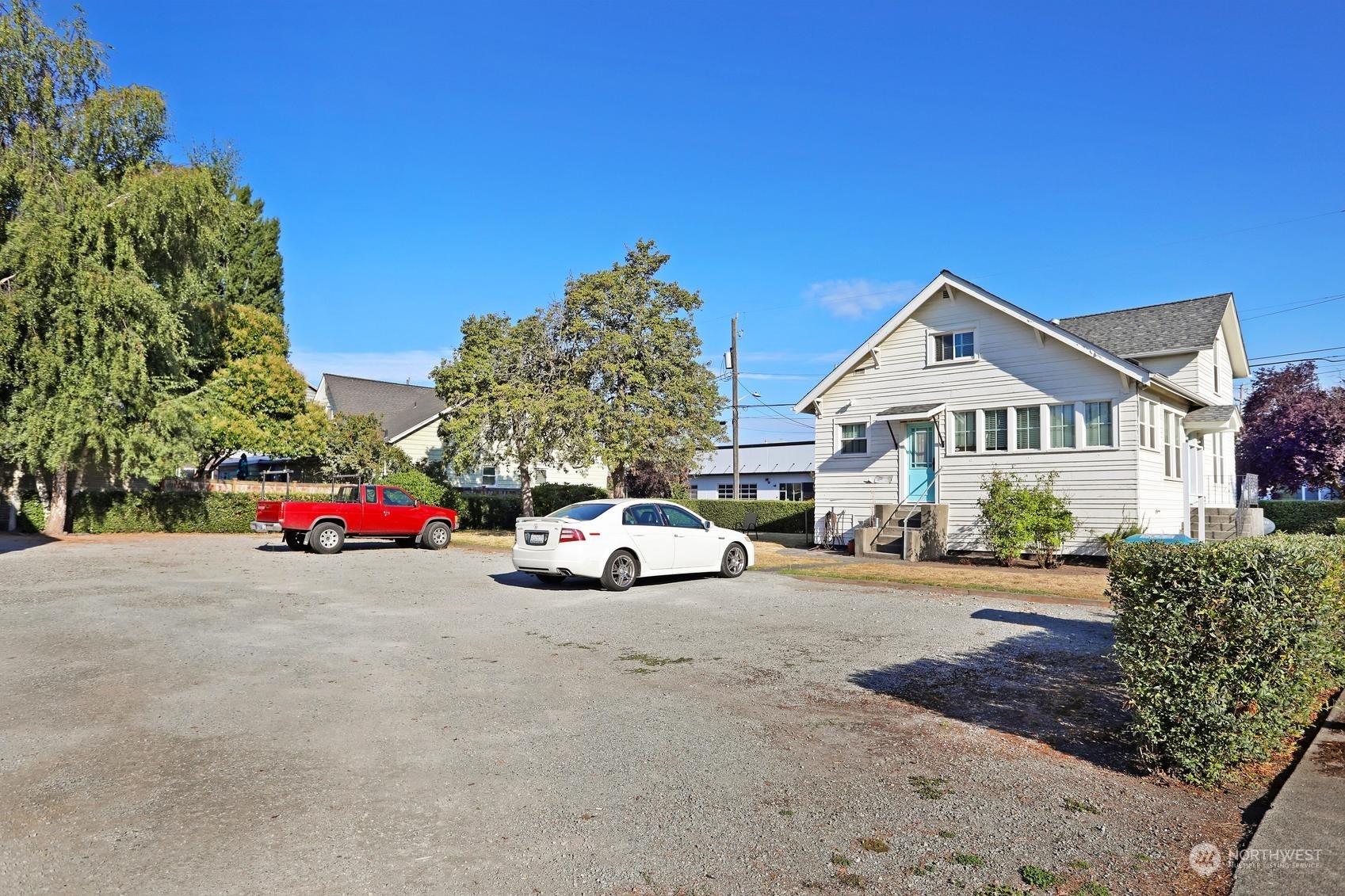 5403 Maynard Avenue Property Photo 3
