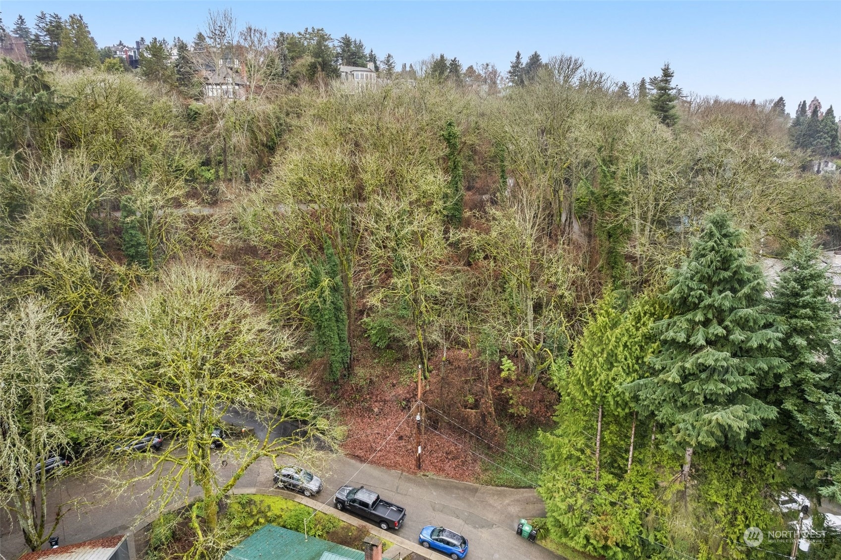 2211 16th Avenue Property Photo 3