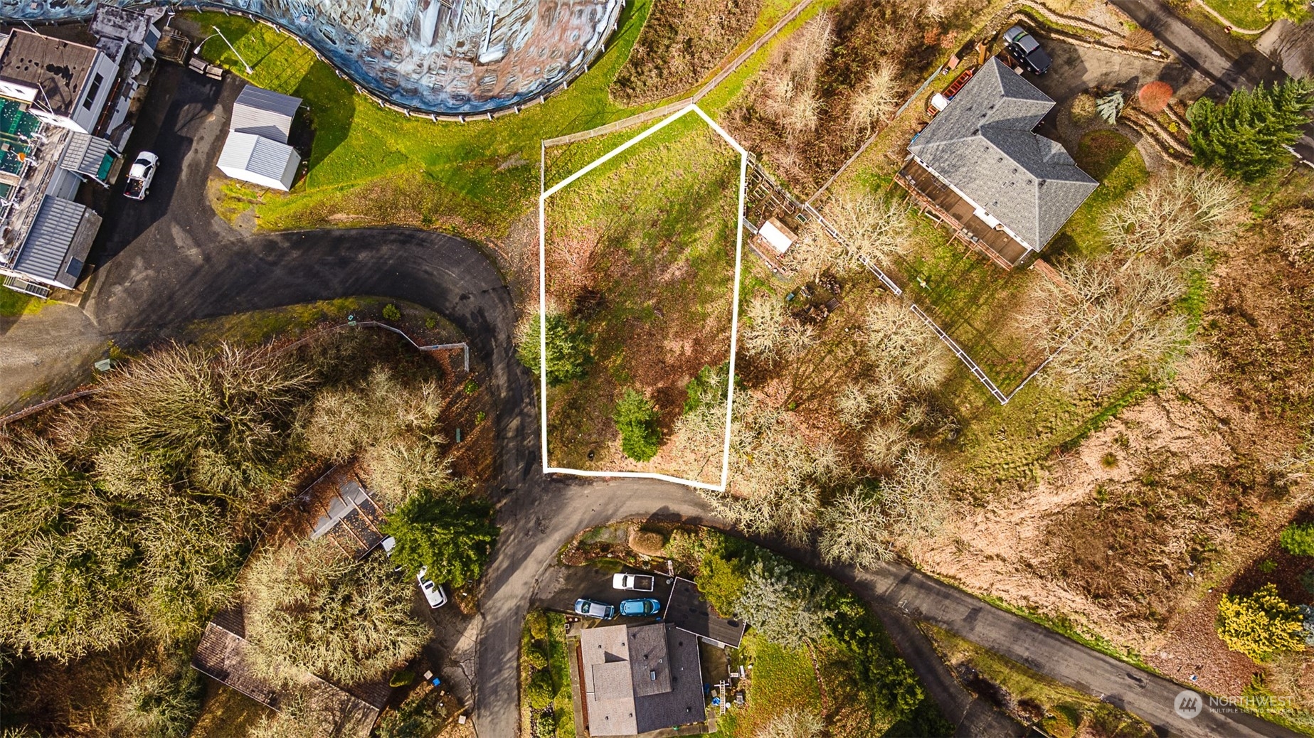 417 Se Parkhill Drive Property Photo 1