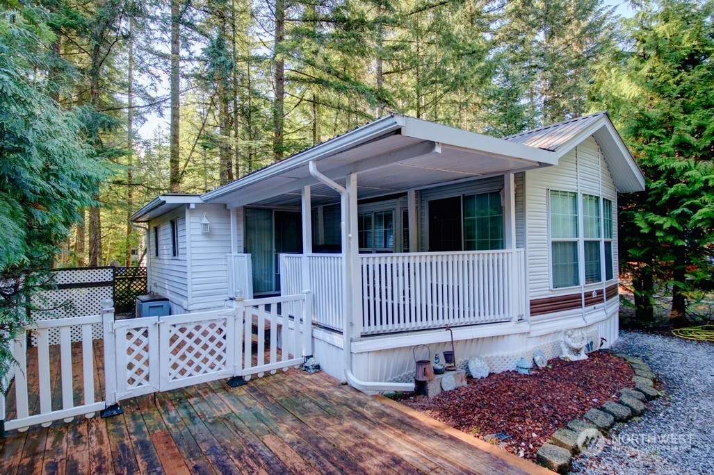 35 4 Branch Circle Property Photo 1
