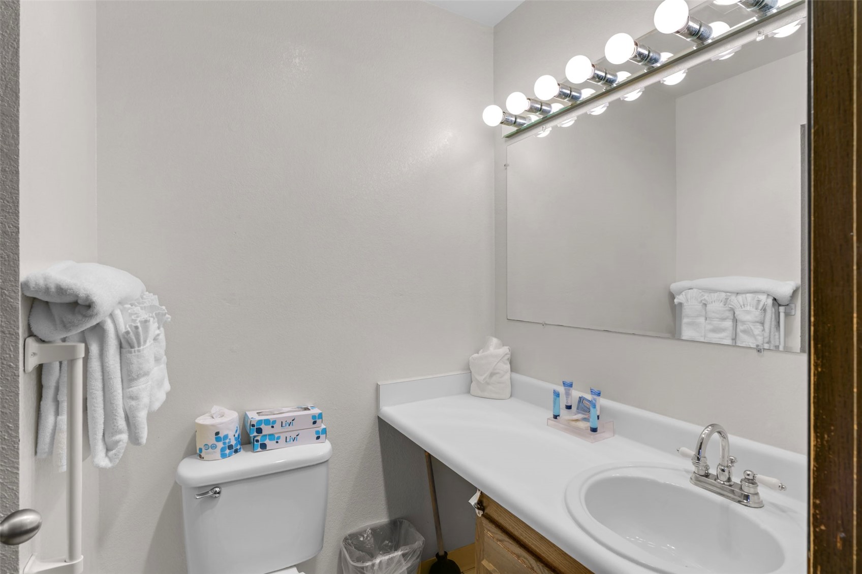 210 26th Street 207-8 Property Photo 21