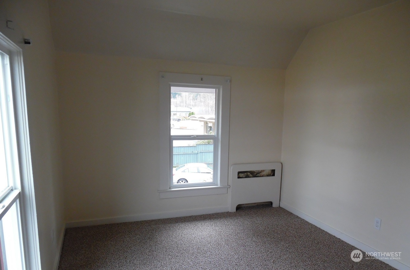 1901 S 2nd Street Property Photo 18