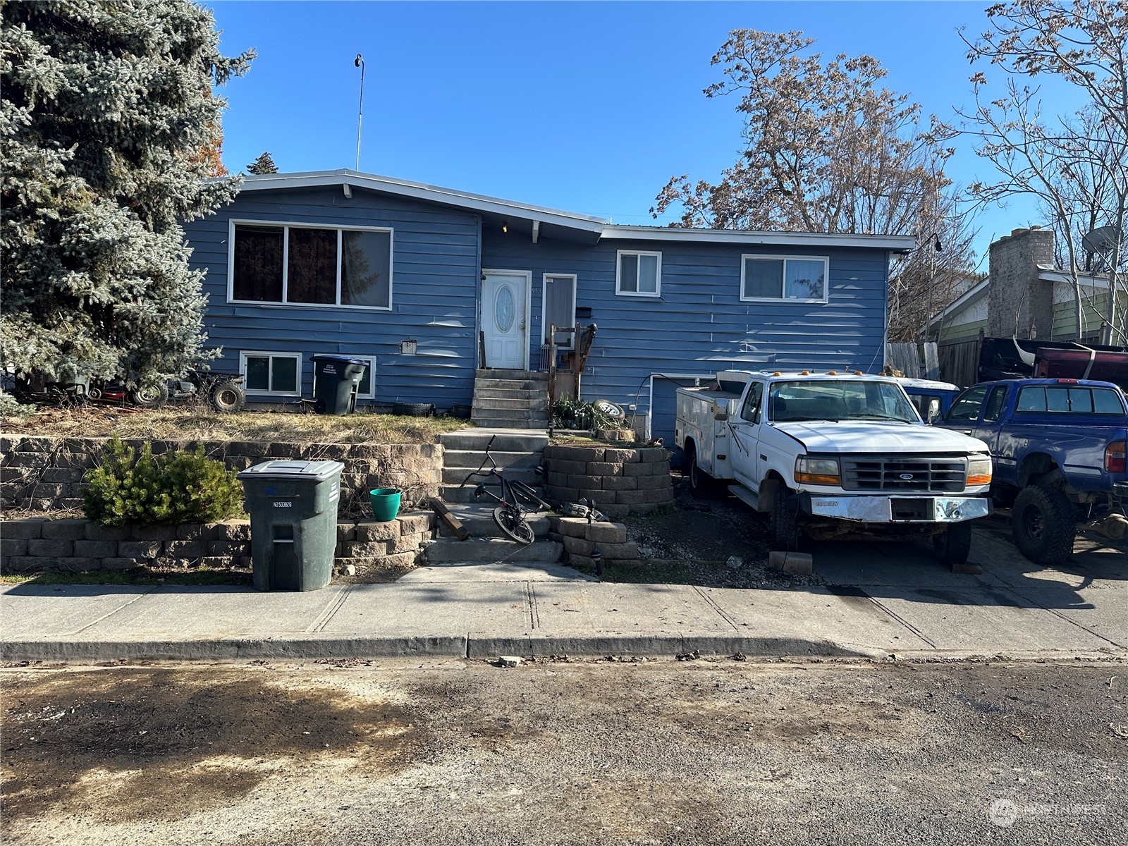 953 Garden Drive Property Photo