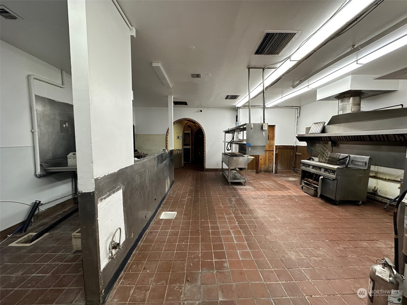 1124 Washington Way Property Photo 13