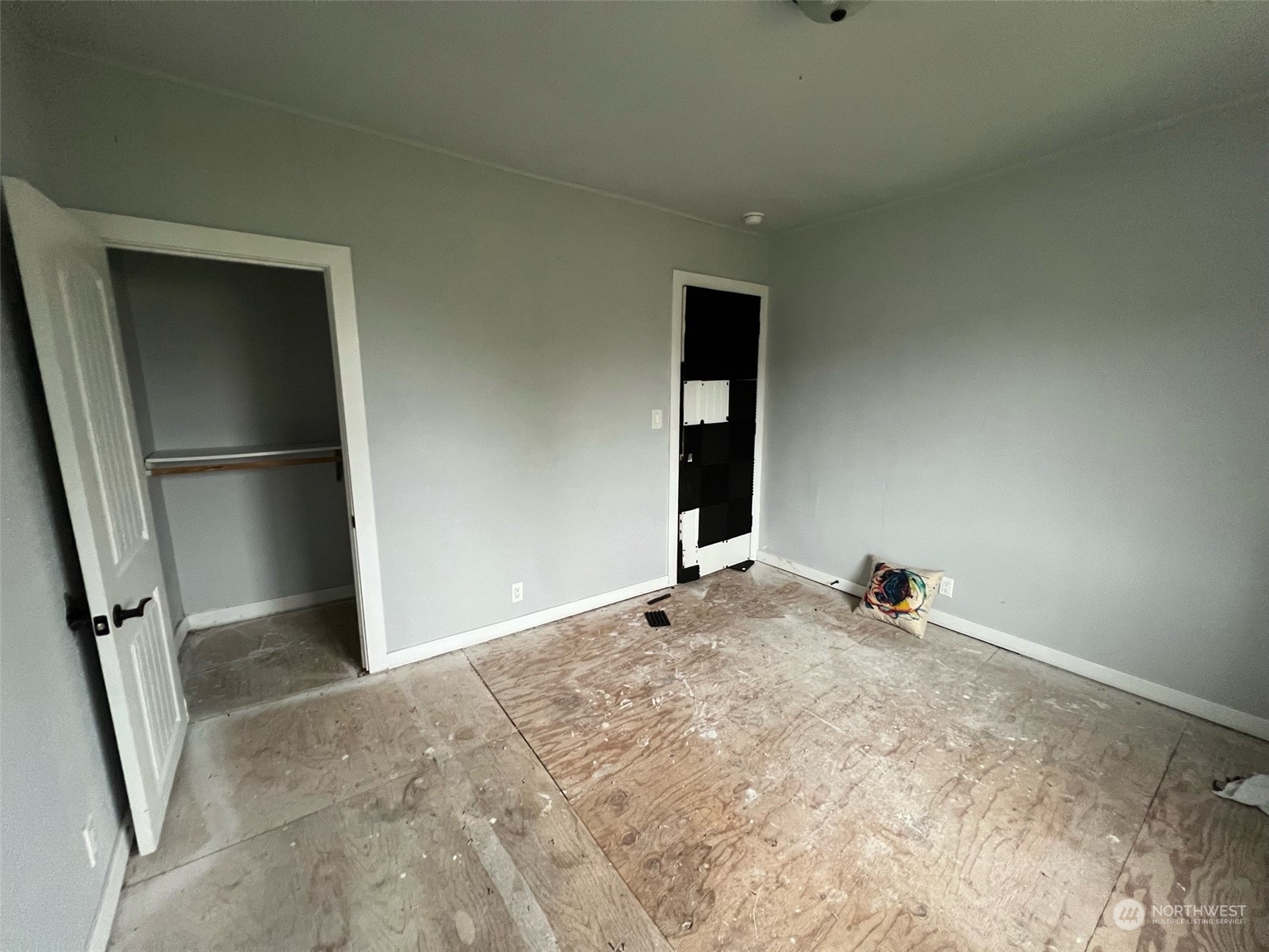 215 3rd Avenue Property Photo 13