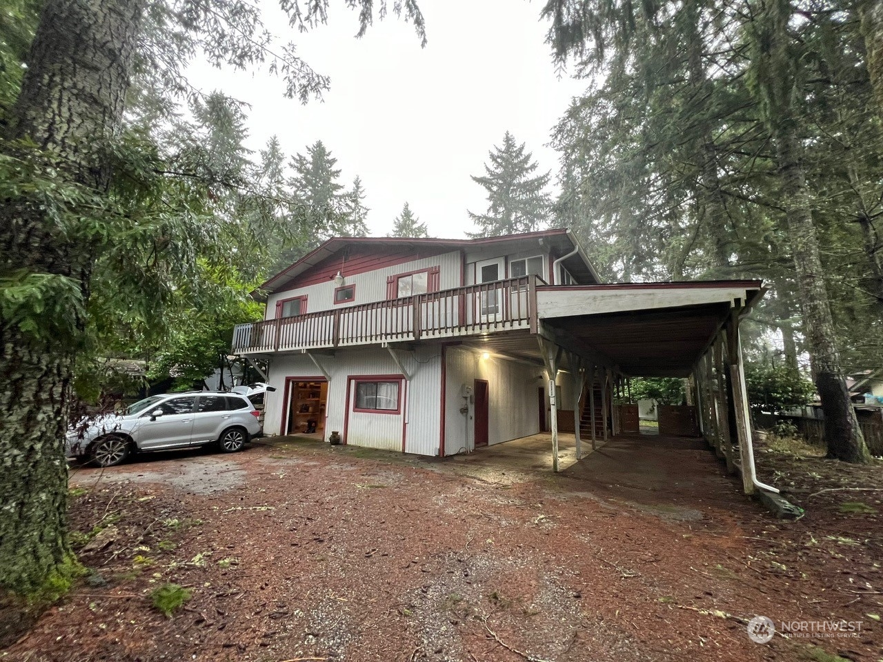 111 Ne Briggadun Drive Property Photo