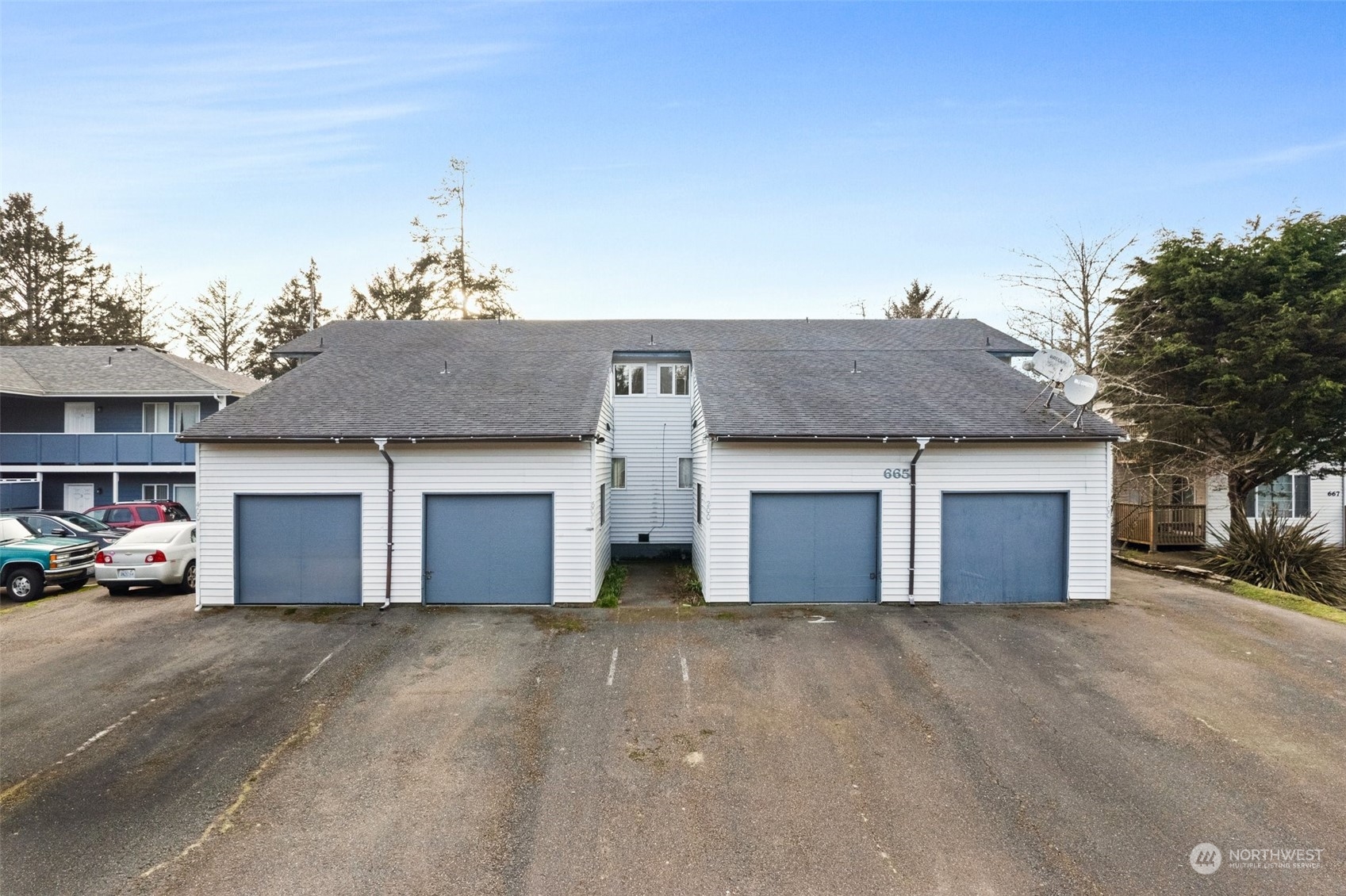 665 Sunset Avenue Property Photo 2