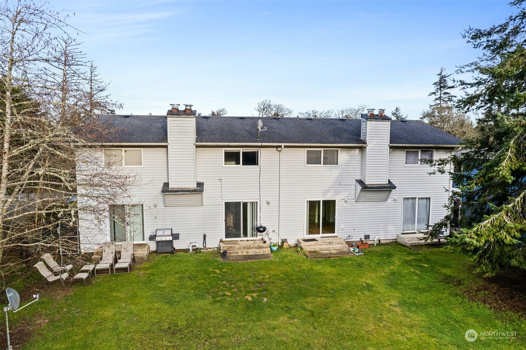 665 Sunset Avenue Property Photo 3