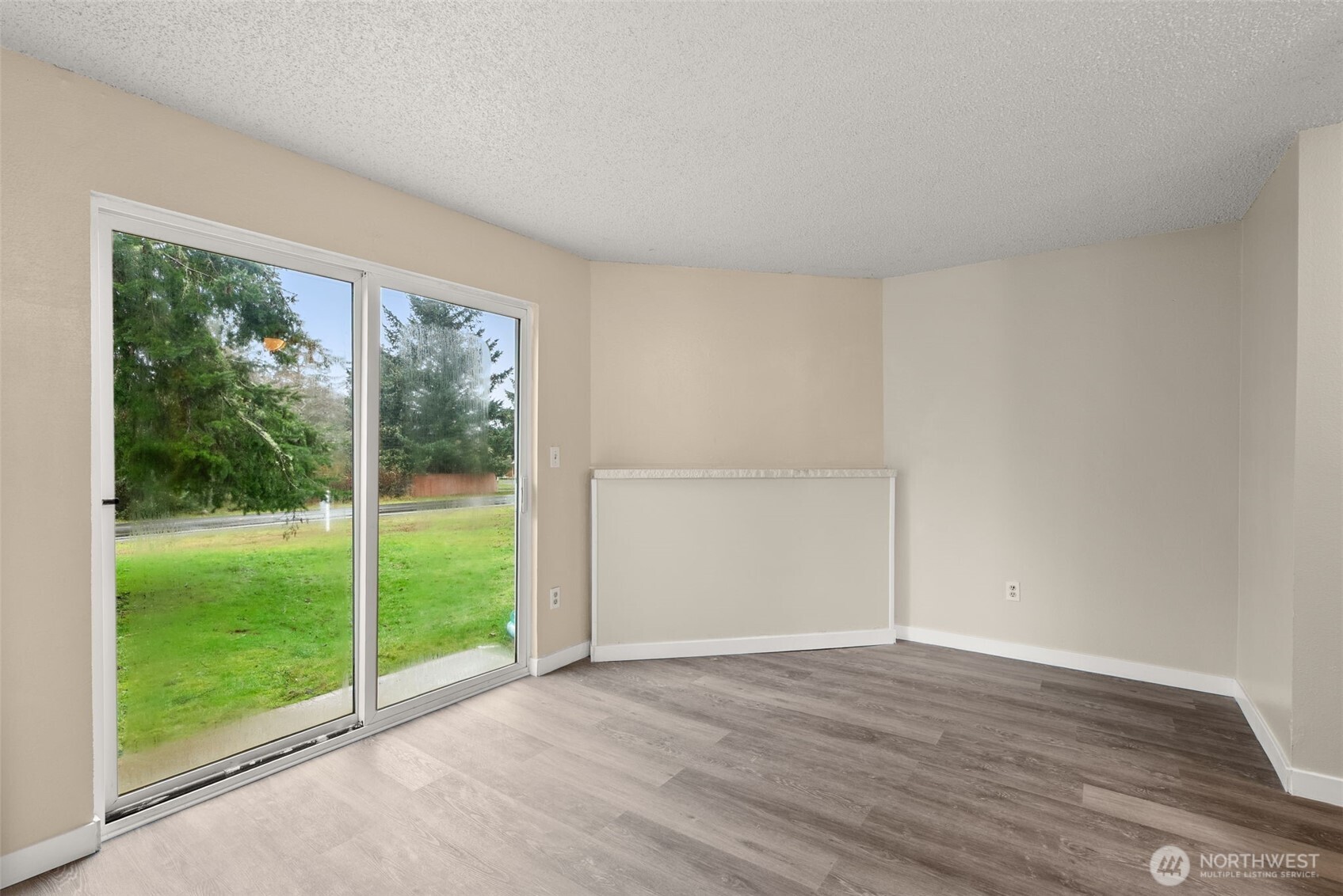 665 Sunset Avenue Property Photo 13