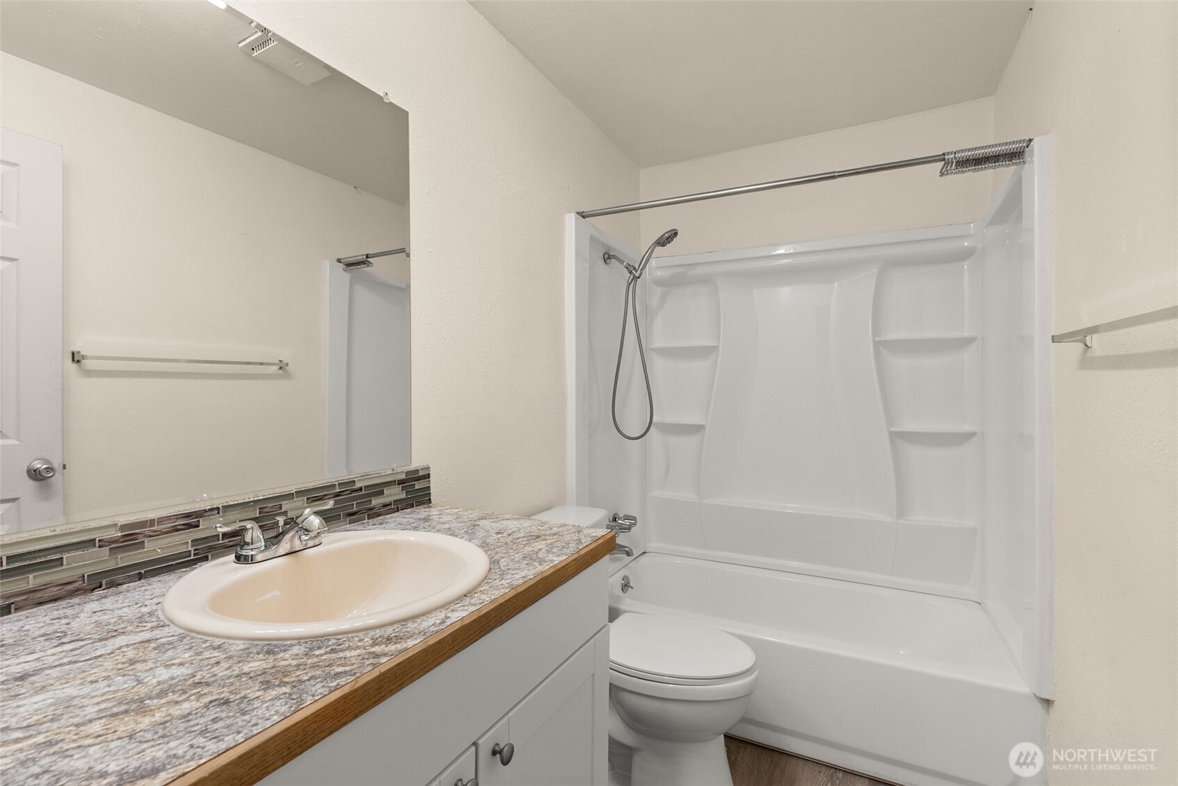 665 Sunset Avenue Property Photo 19